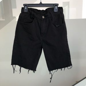 (*sOLd)***Brandy Melville long black shorts